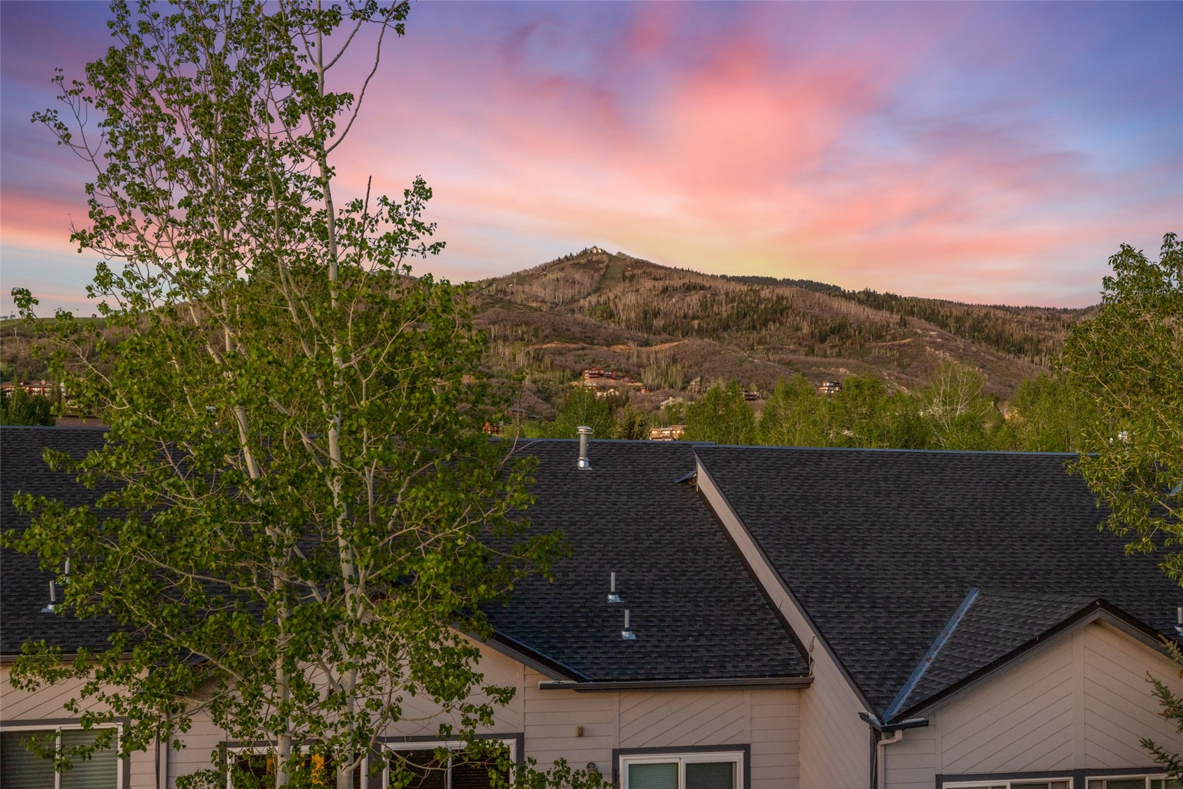2944 Village DRIVE 3