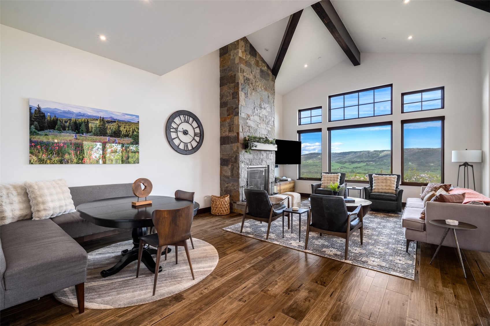 2355 Poma LANE
