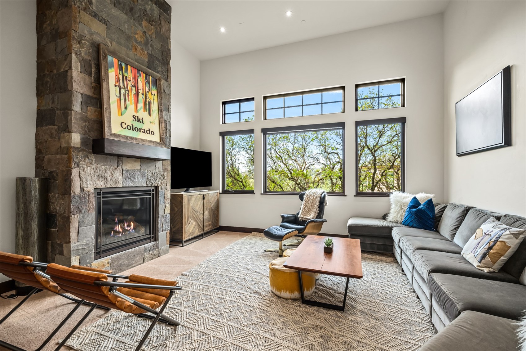 2355 Poma LANE