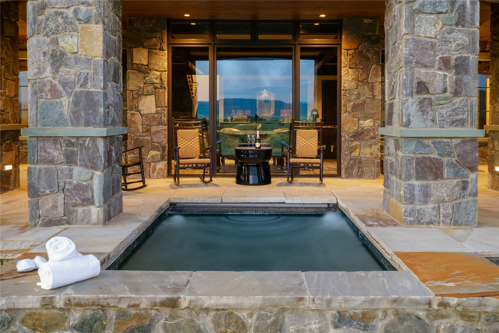 33560 Catamount DRIVE