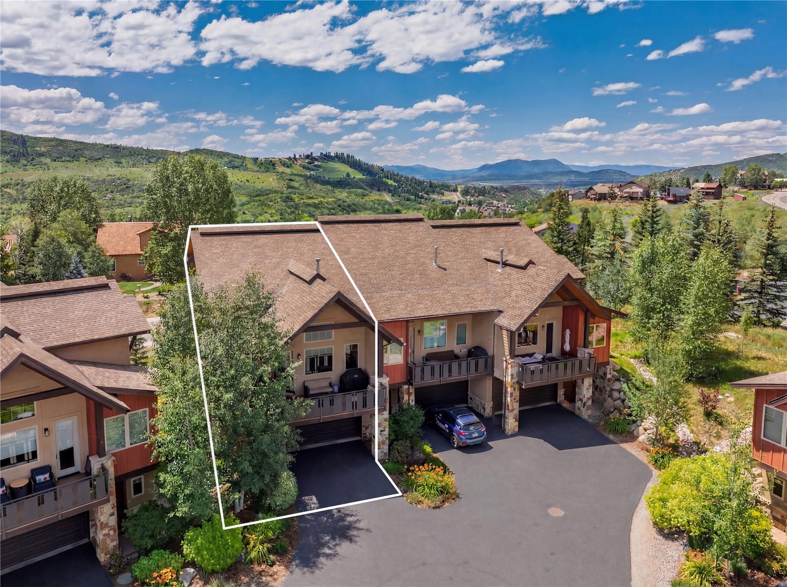 639 Clermont CIRCLE -
