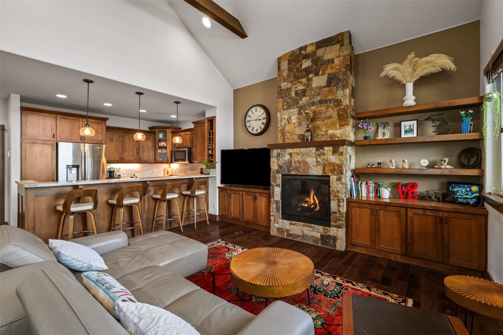 639 Clermont CIRCLE -
