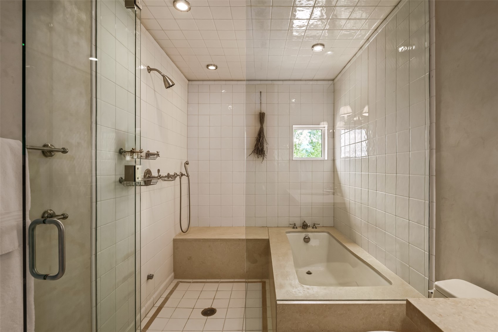 33225 Painted Pony LANE