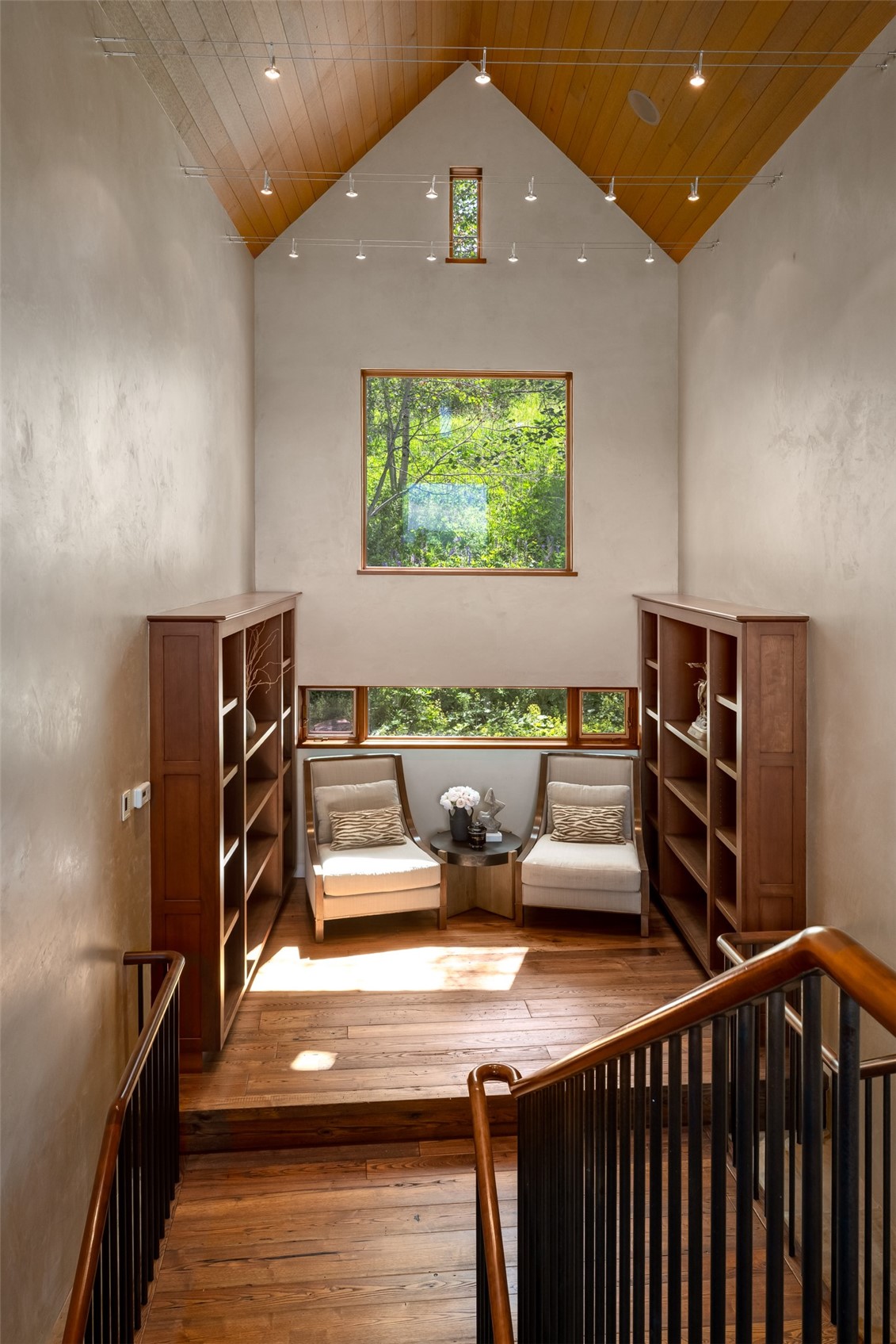 33225 Painted Pony LANE