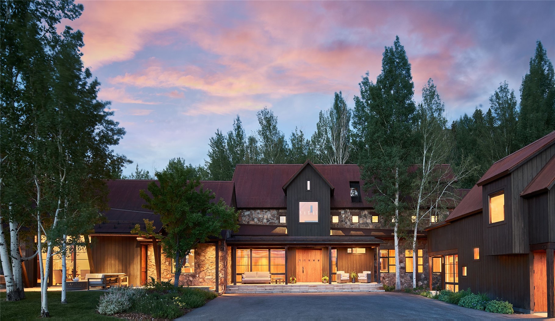 33225 Painted Pony LANE