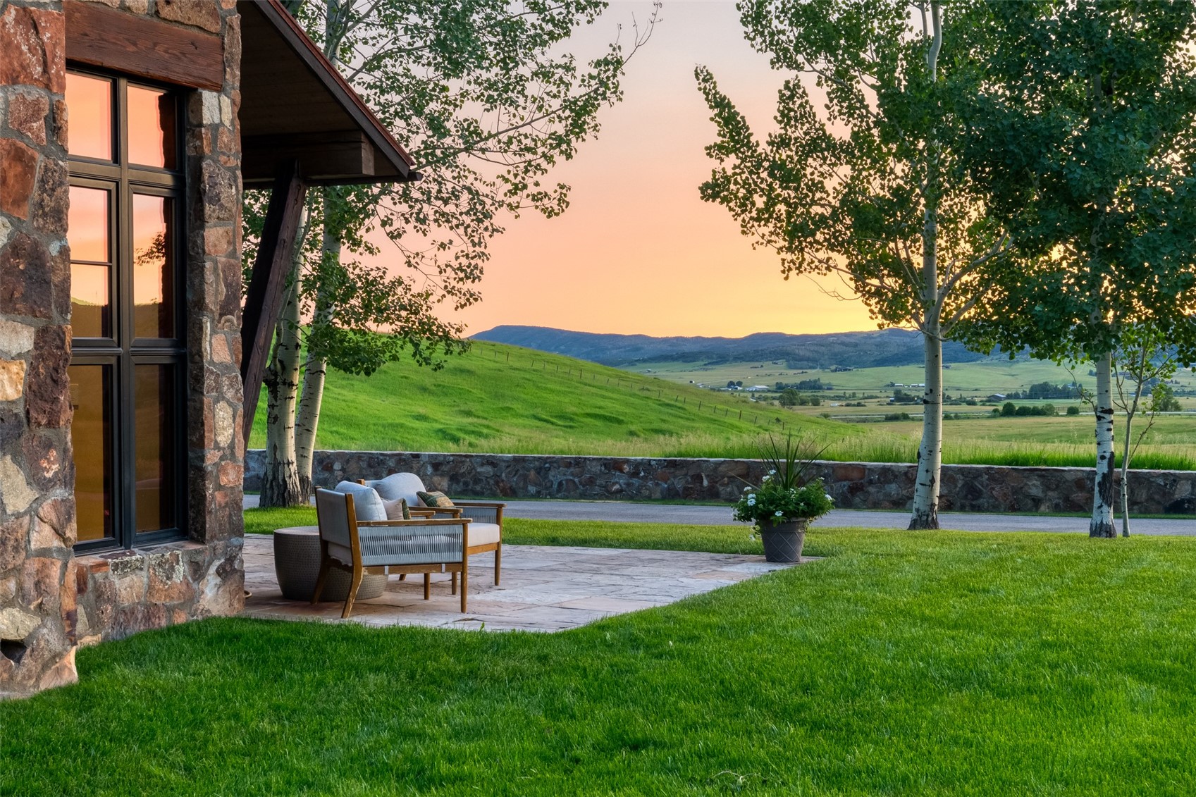 33225 Painted Pony LANE