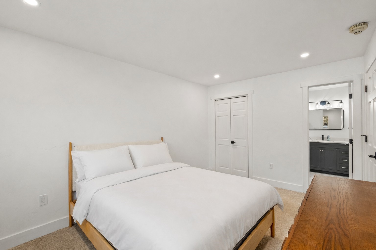 1375 Walton Creek ROAD 7