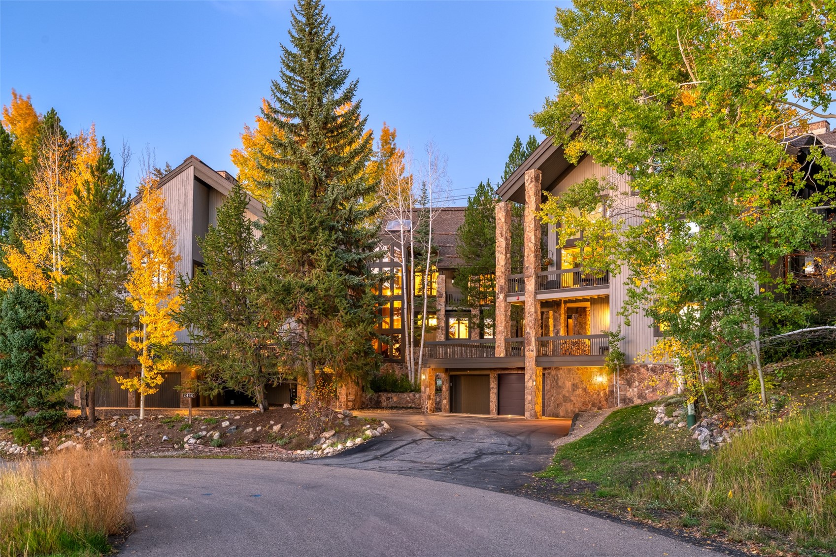 2440 Ski Trail LANE B