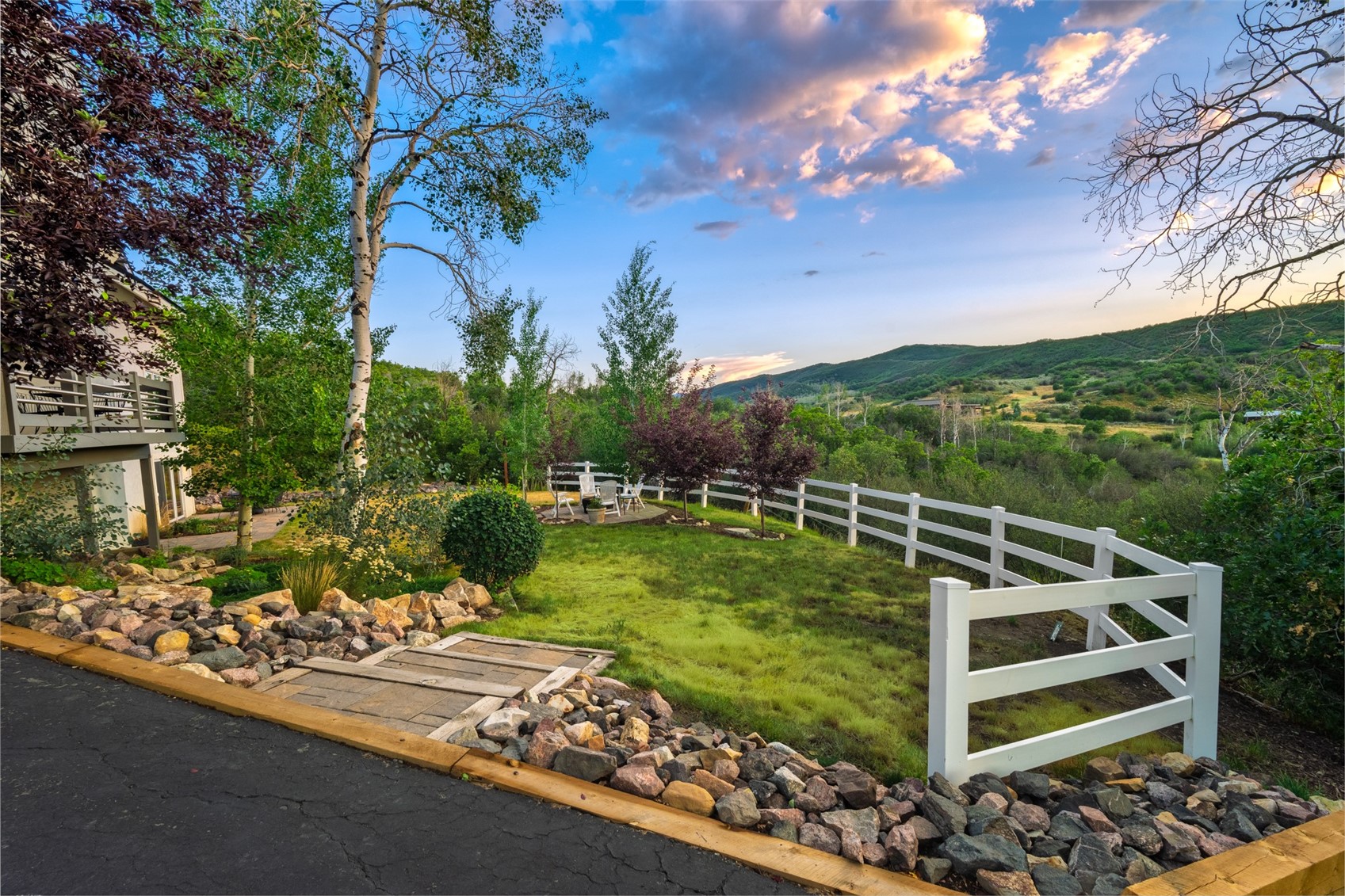 26000 High Ridge DRIVE