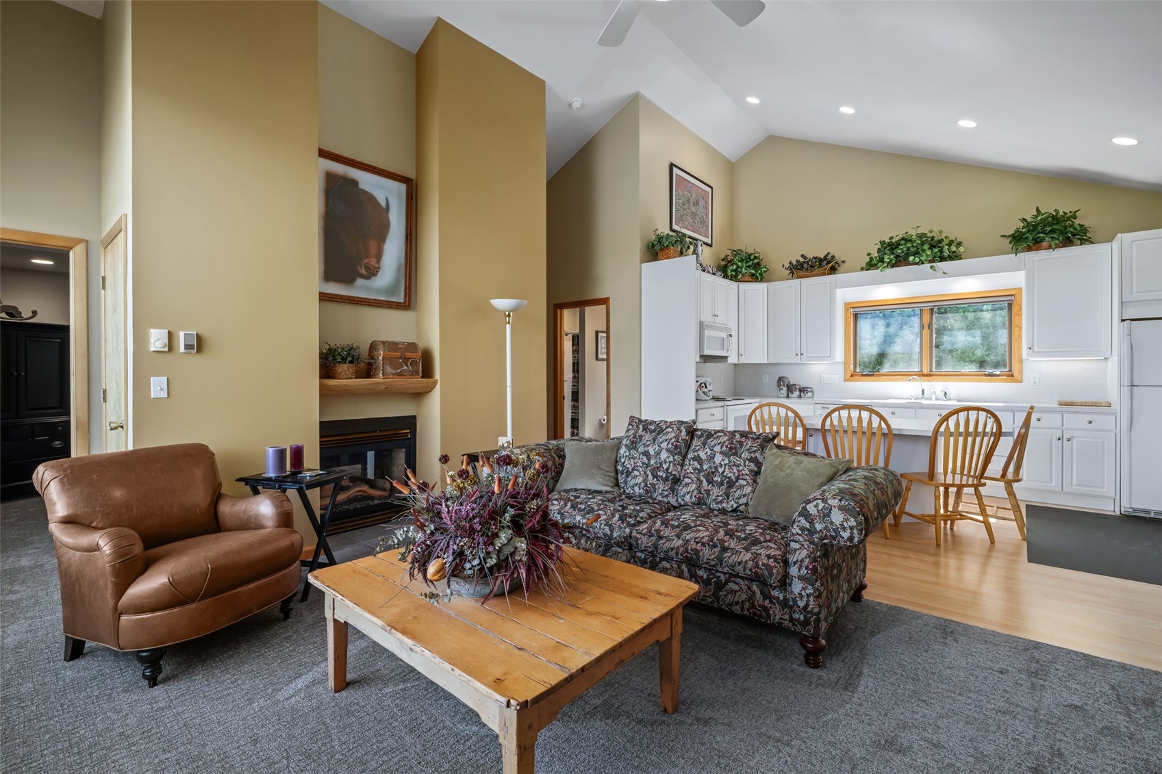 26000 High Ridge DRIVE