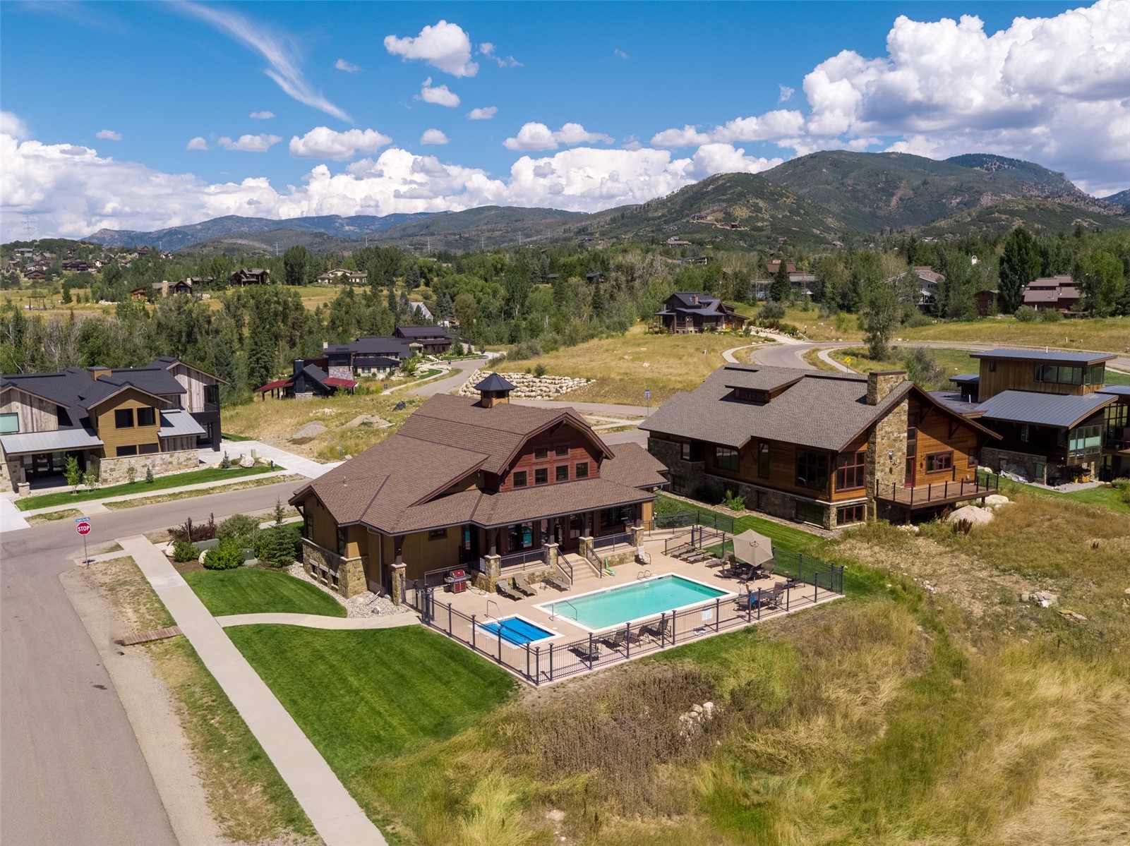 1205 Angels View WAY