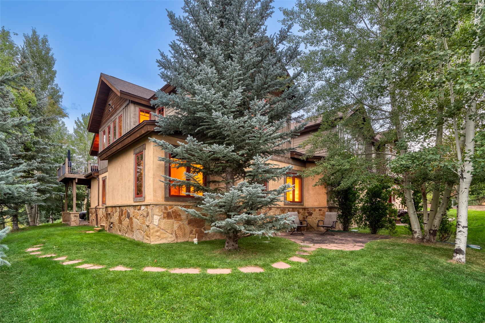 3251 Snowflake CIRCLE