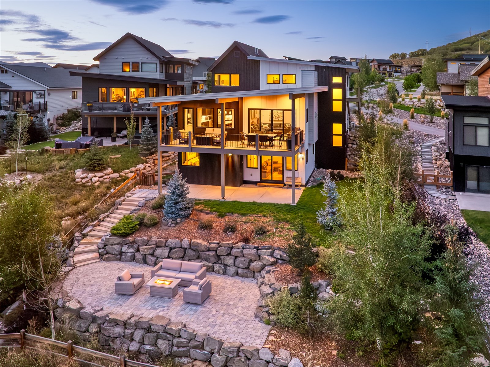 1882 Sunlight DRIVE