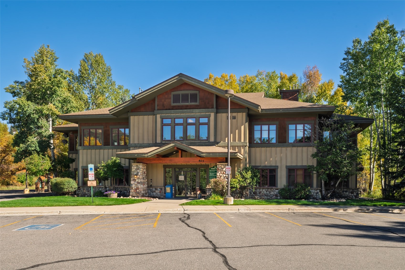 501 Anglers DRIVE 102