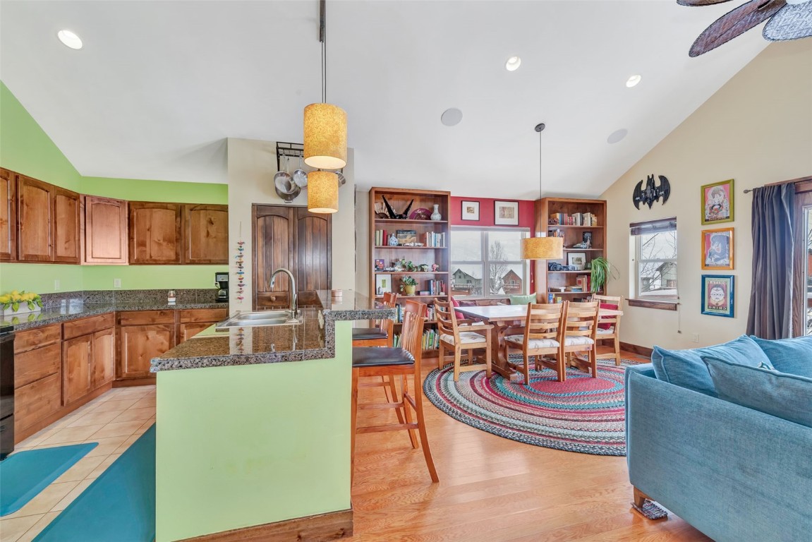 23600 Sagebrush CIRCLE