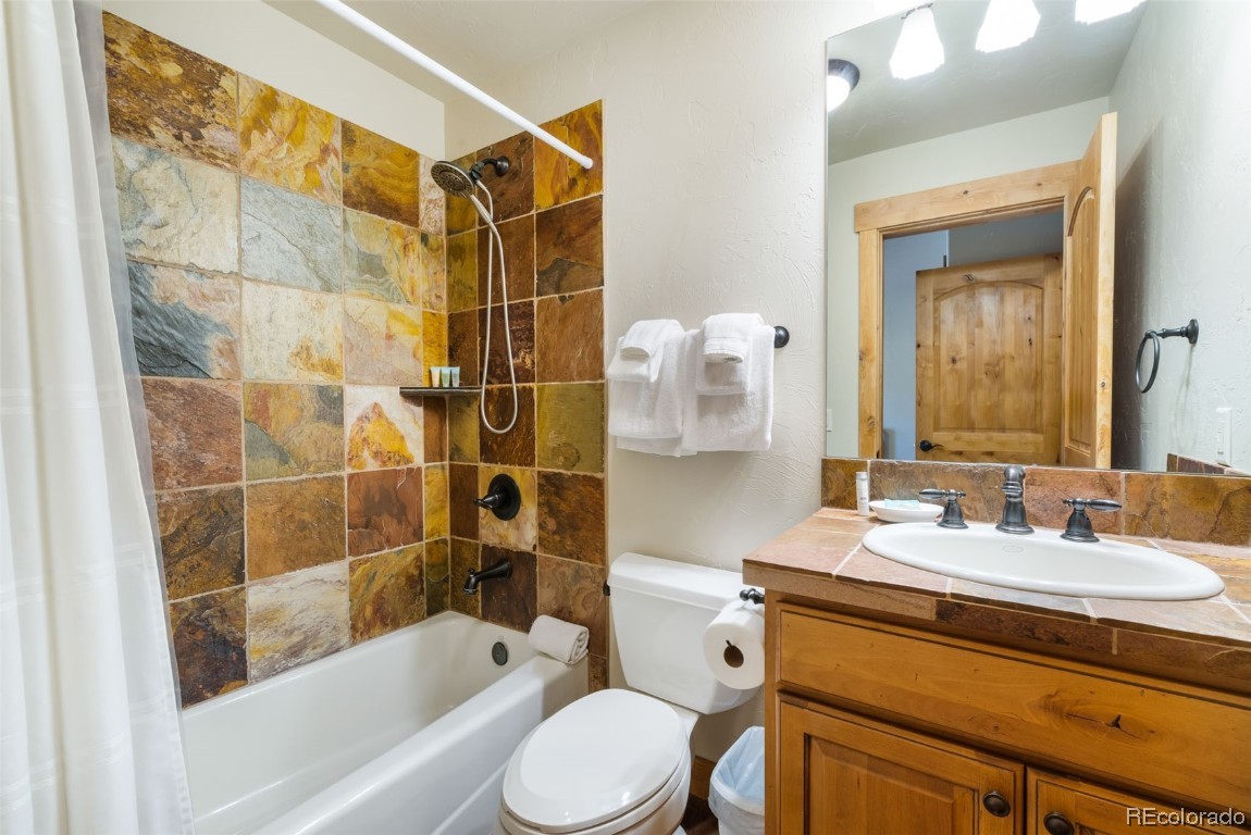 1700 Alpine Vista COURT