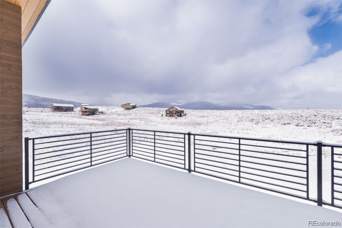 23395 Stageline AVENUE