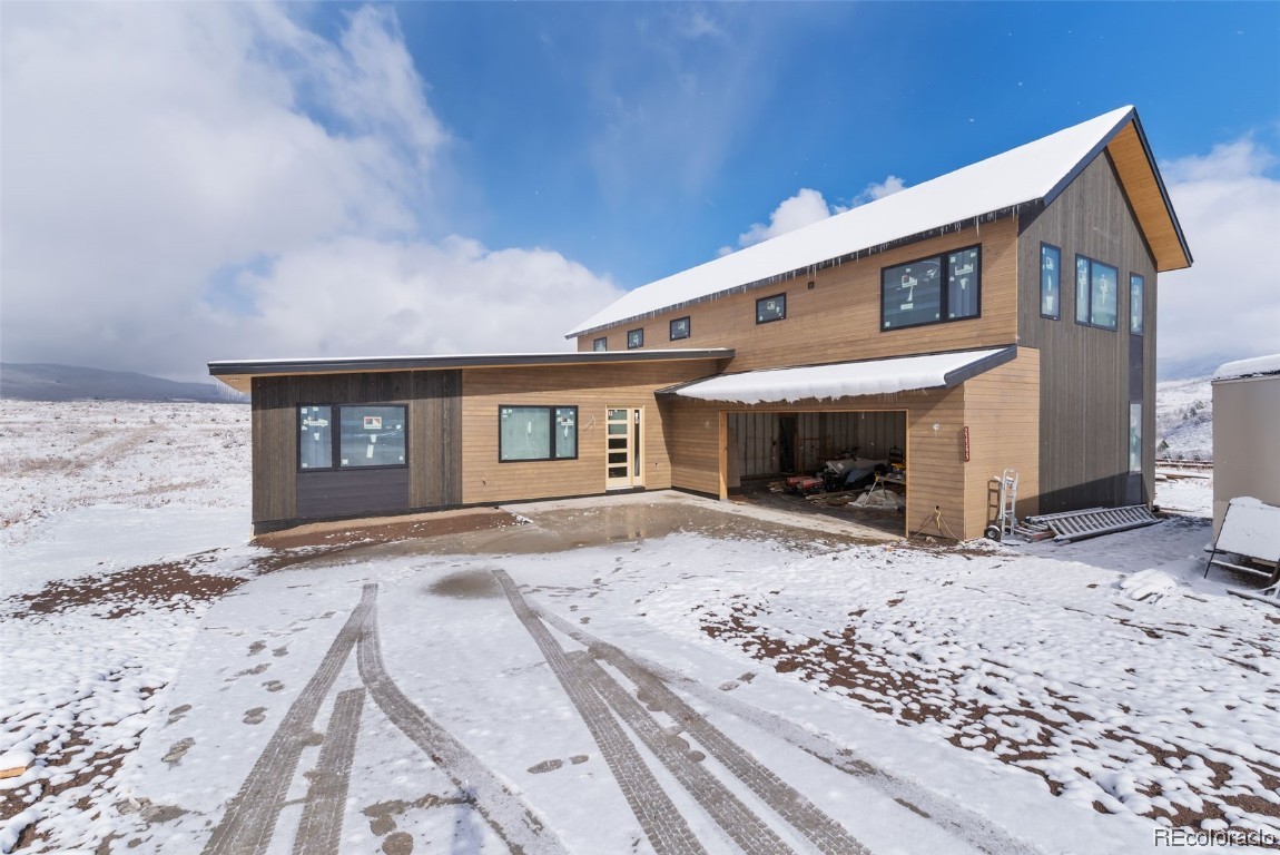 23395 Stageline AVENUE