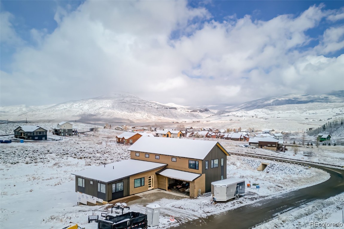 23395 Stageline AVENUE