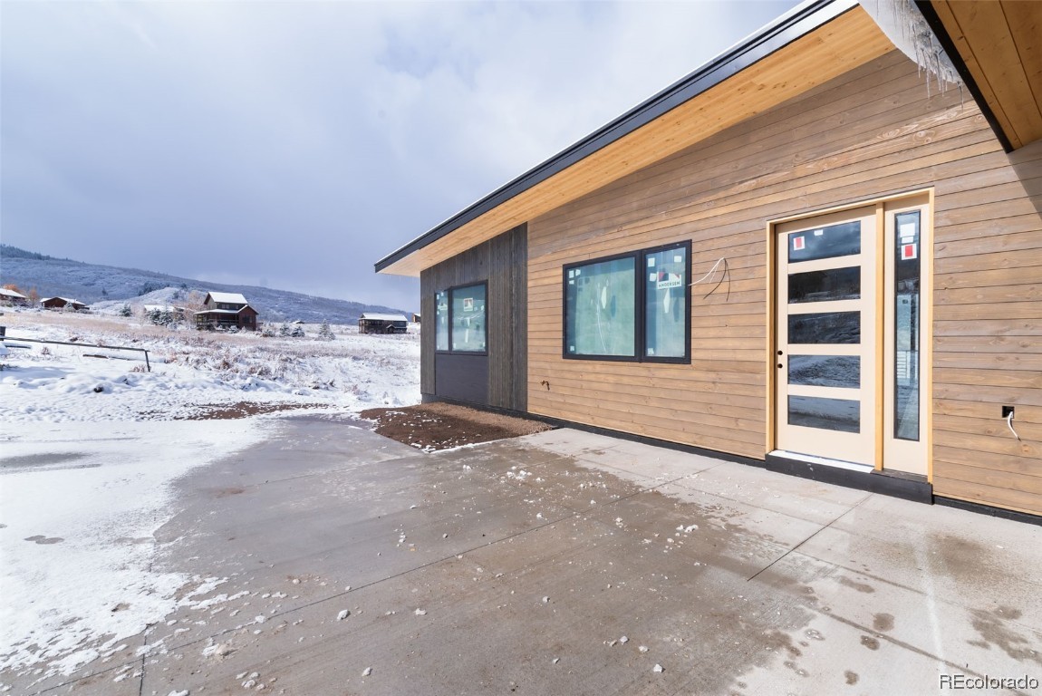 23395 Stageline AVENUE