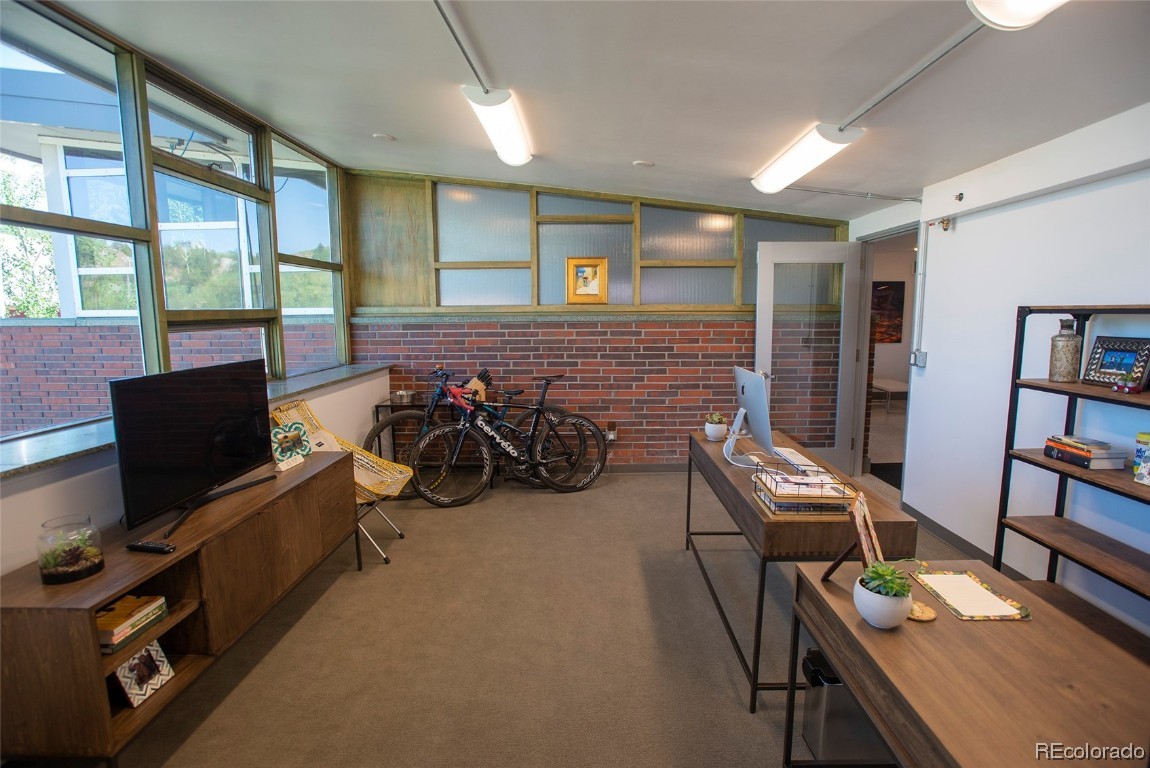 910 Yampa STREET 201