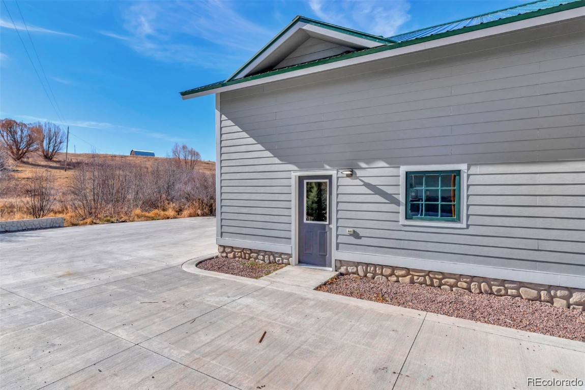 33425 County Road 33