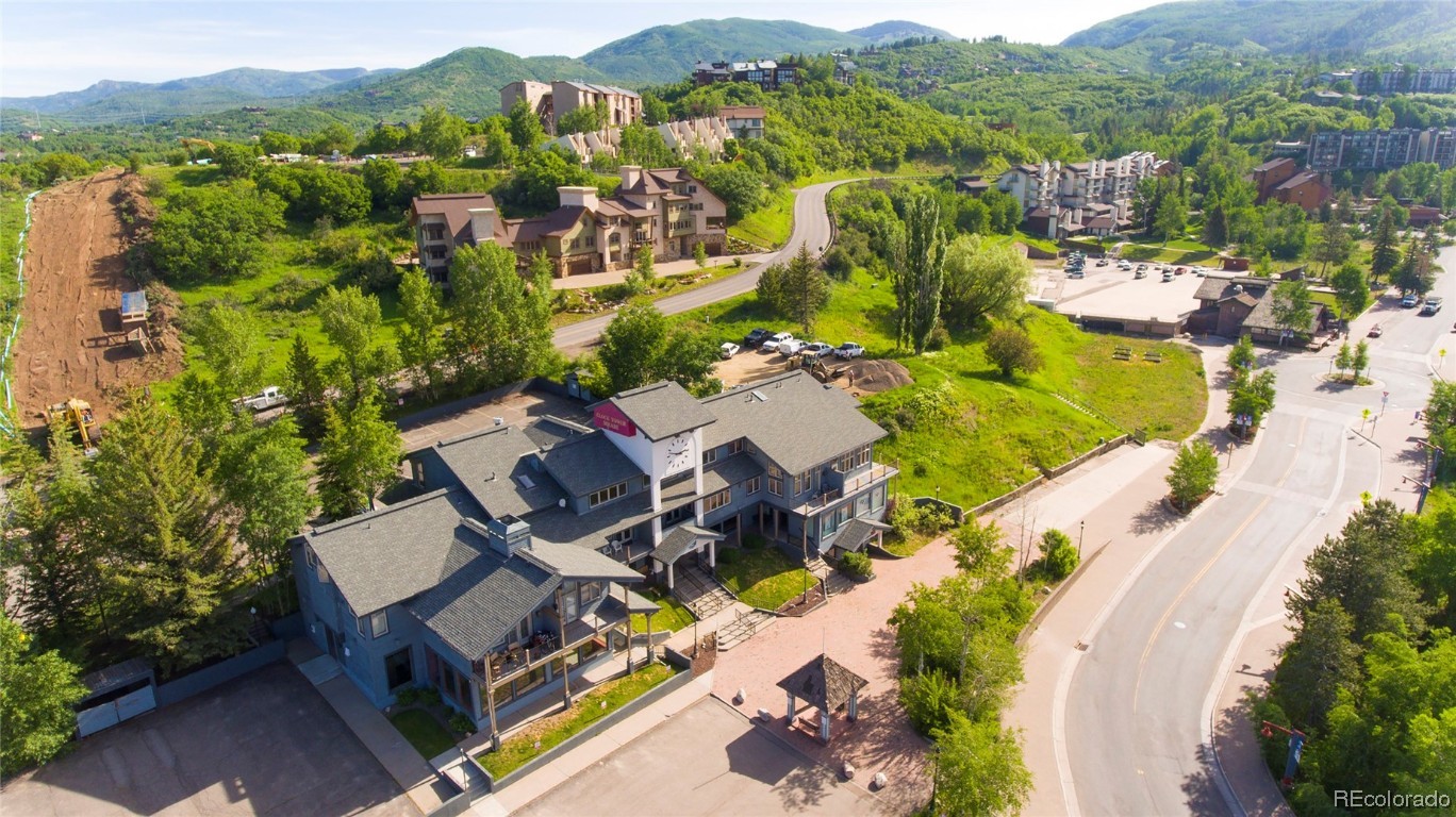 1724 Ski Time Square C1, C2, C3