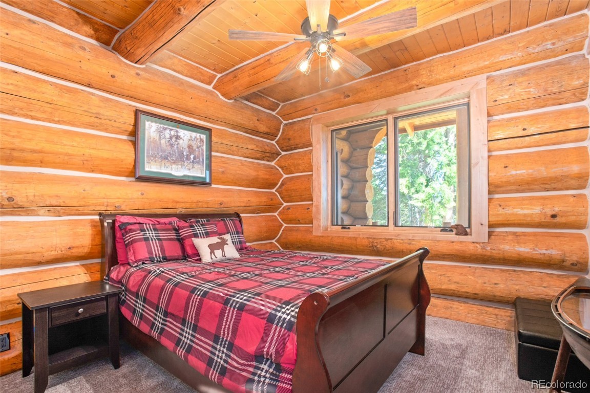 58135 Columbian PLACE