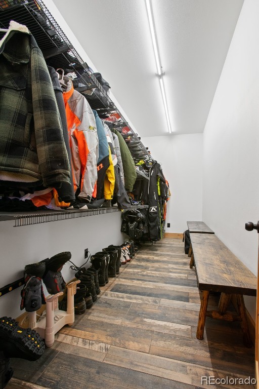 58135 Columbian PLACE