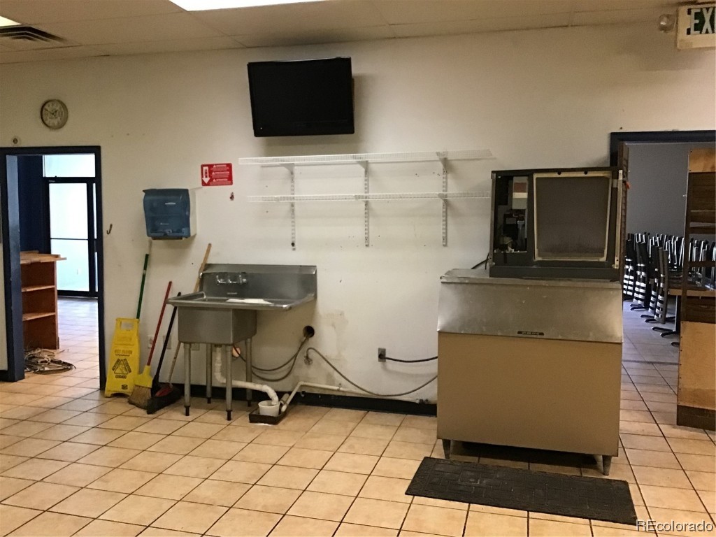 2851 Riverside Plaza 230