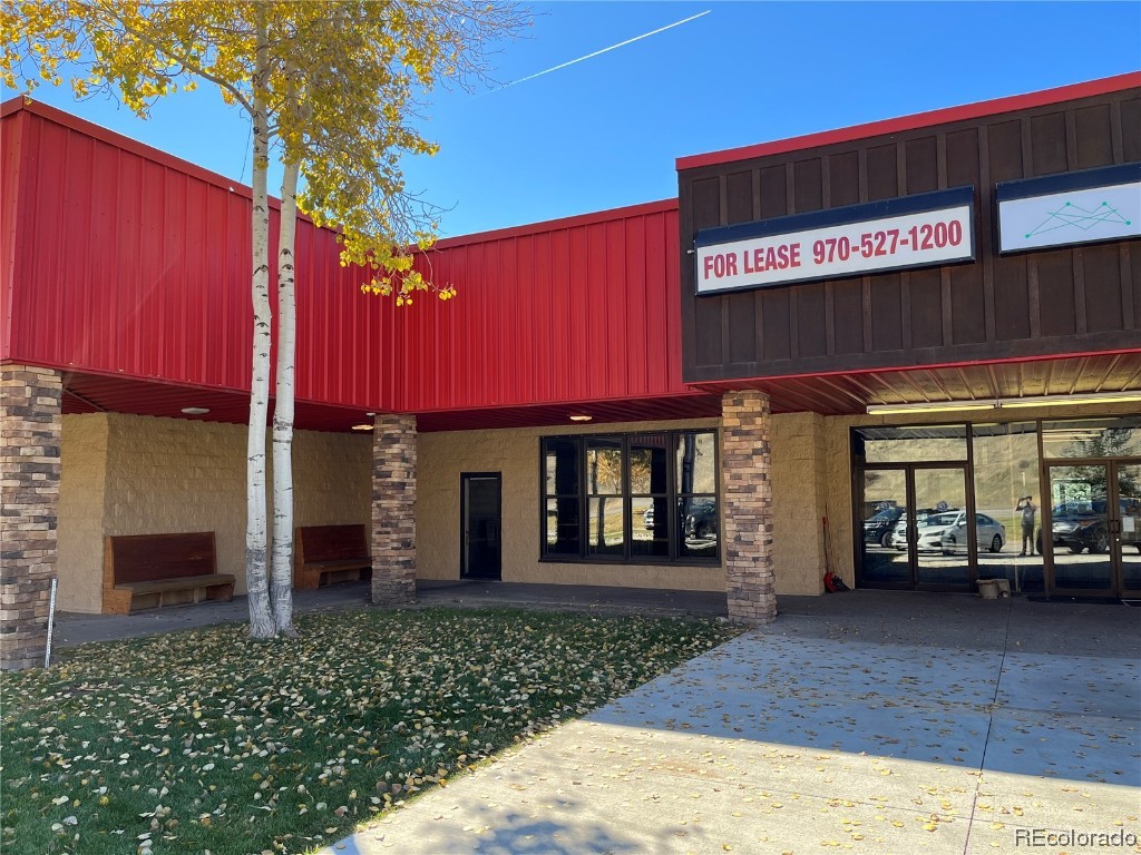 2851 Riverside Plaza 230