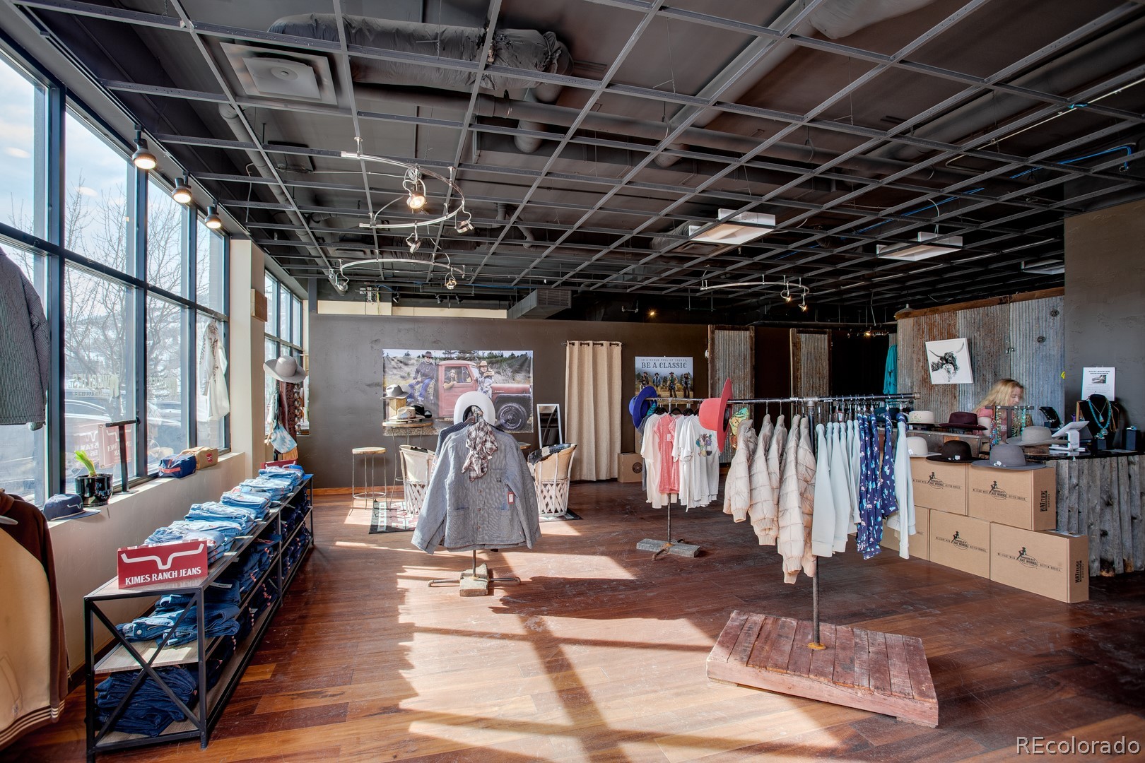 601 Lincoln AVENUE C3