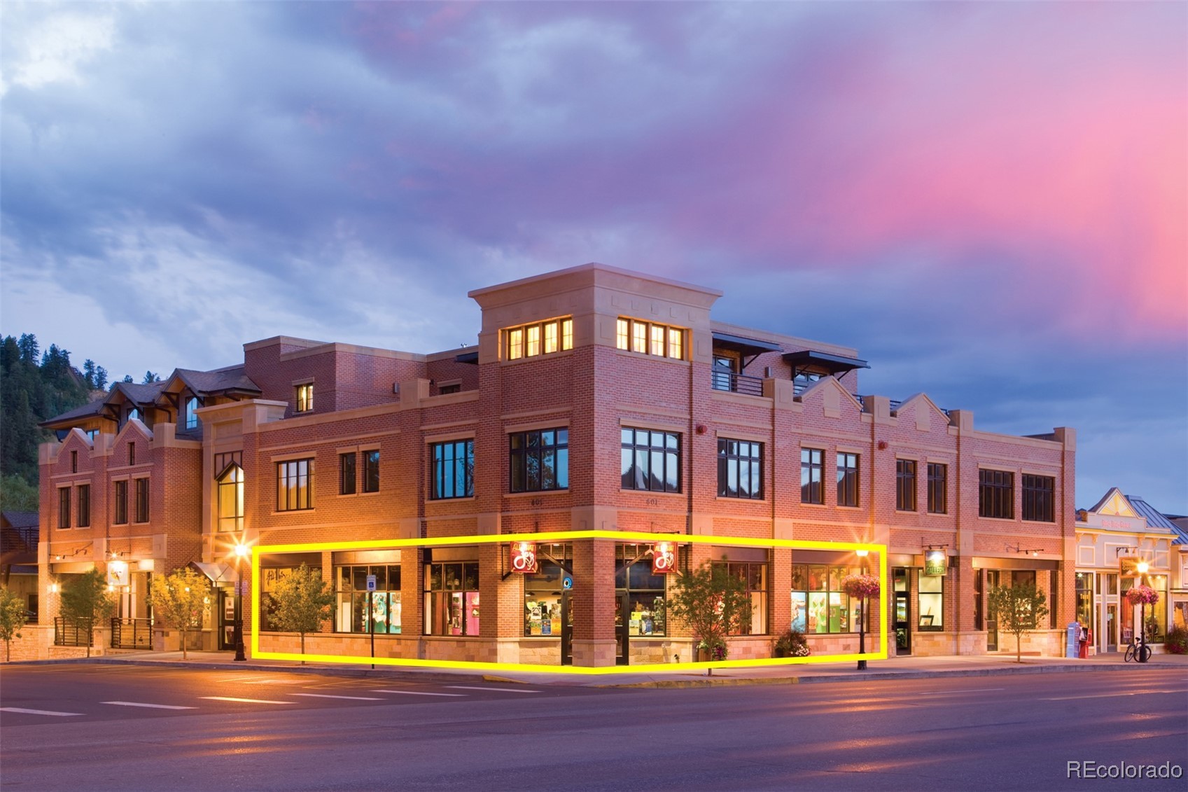 601 Lincoln AVENUE C3