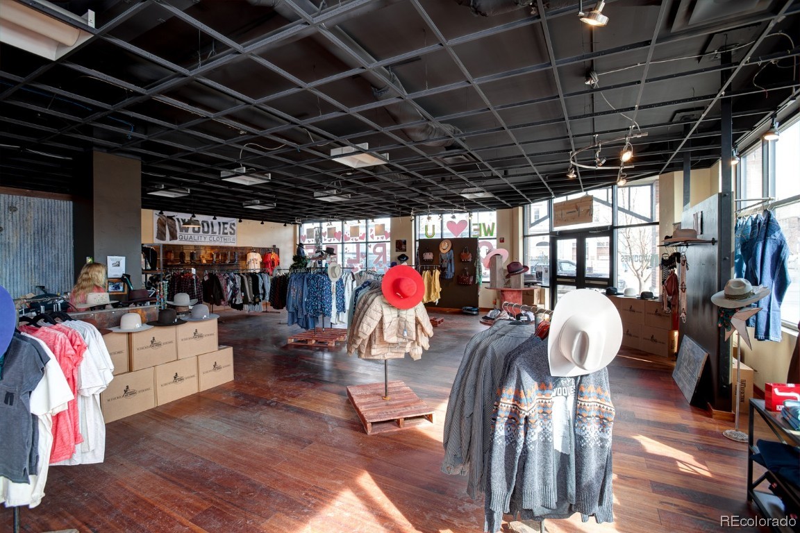 601 Lincoln AVENUE C3