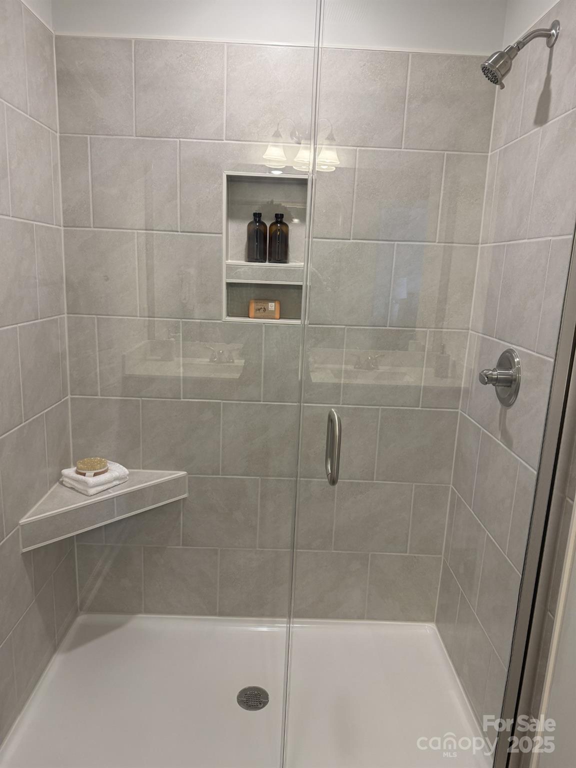 2936 Sloan Drive Unit: 23