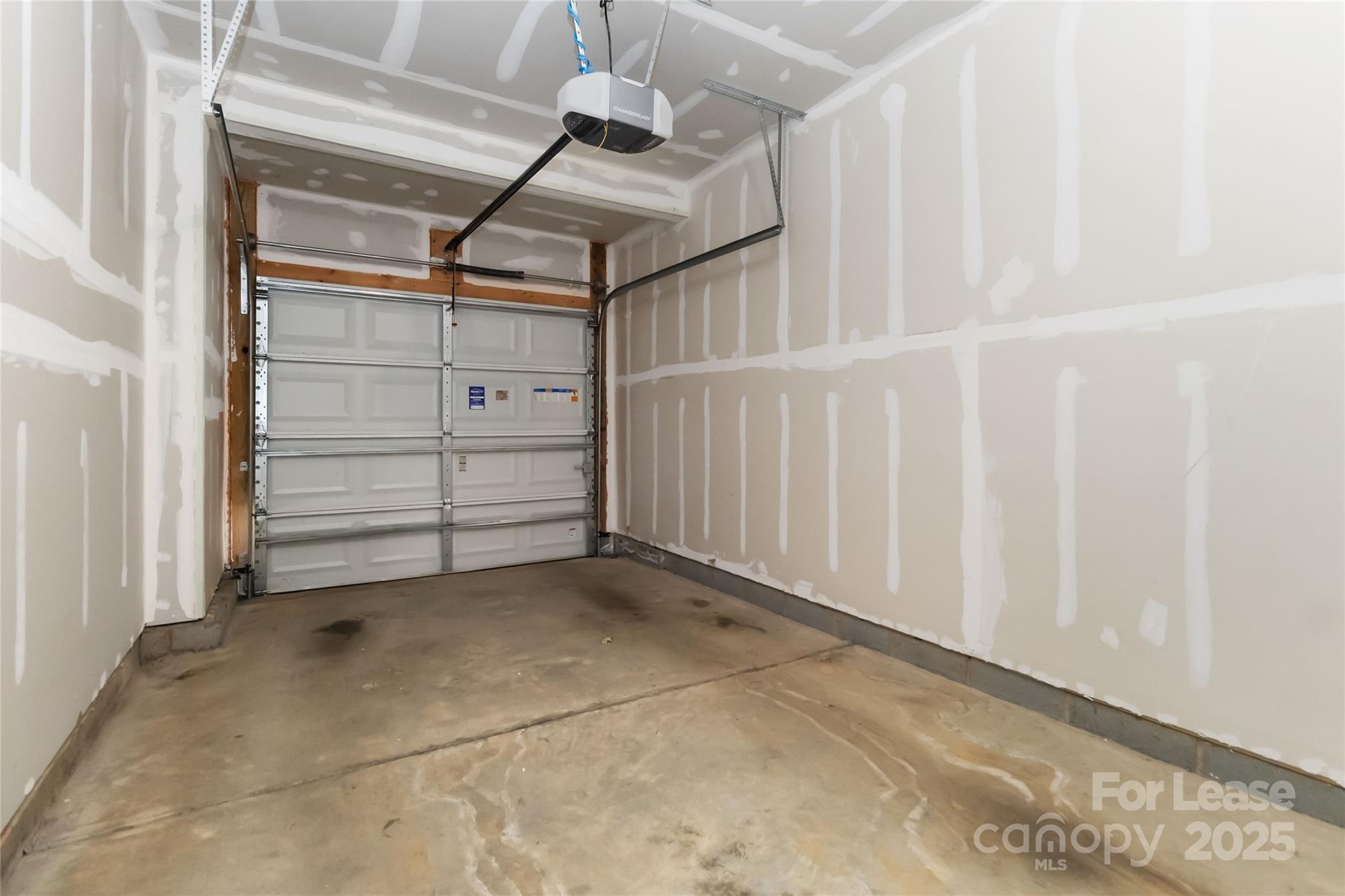 2613 Silverthorn Drive