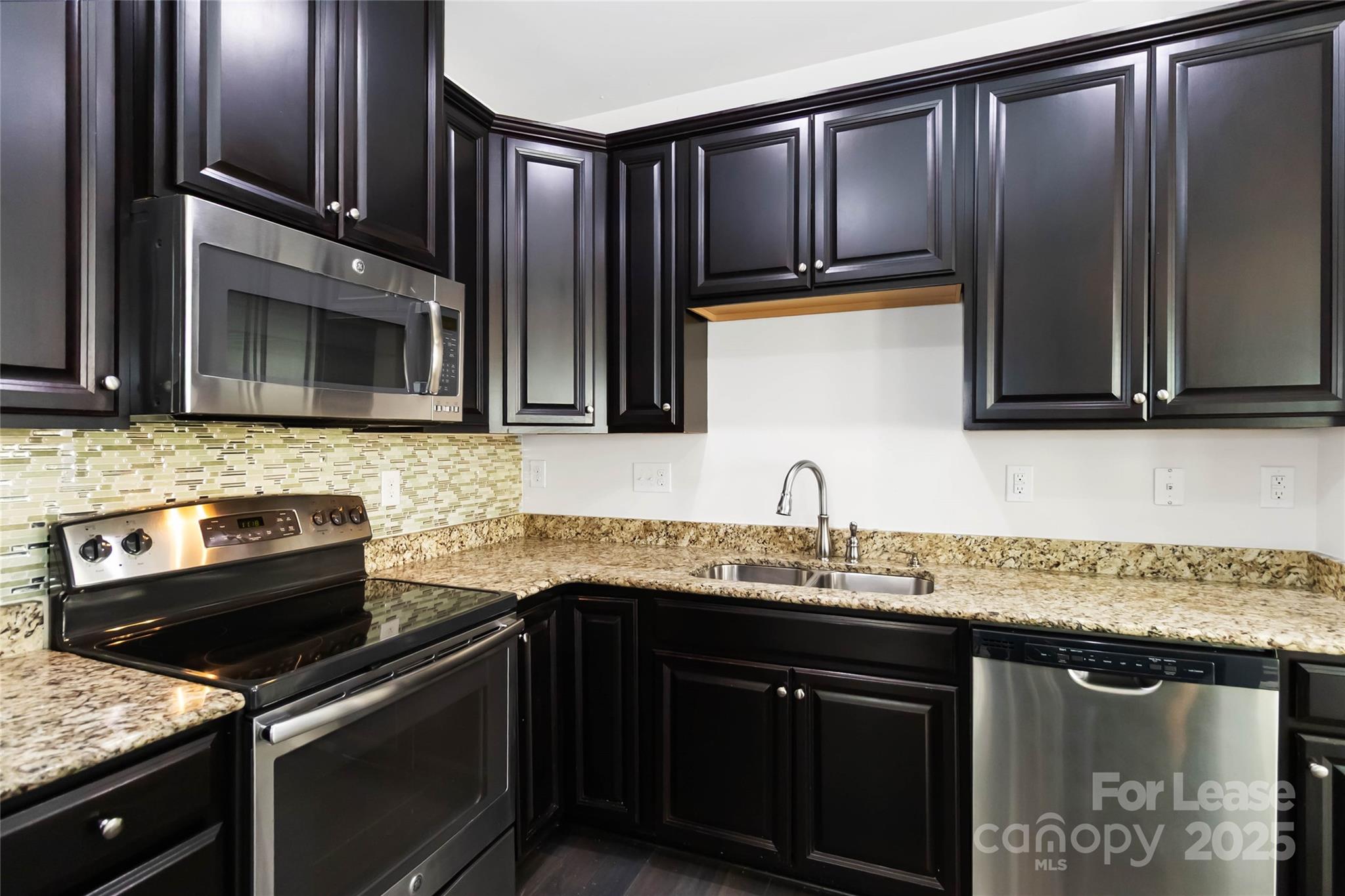 2613 Silverthorn Drive