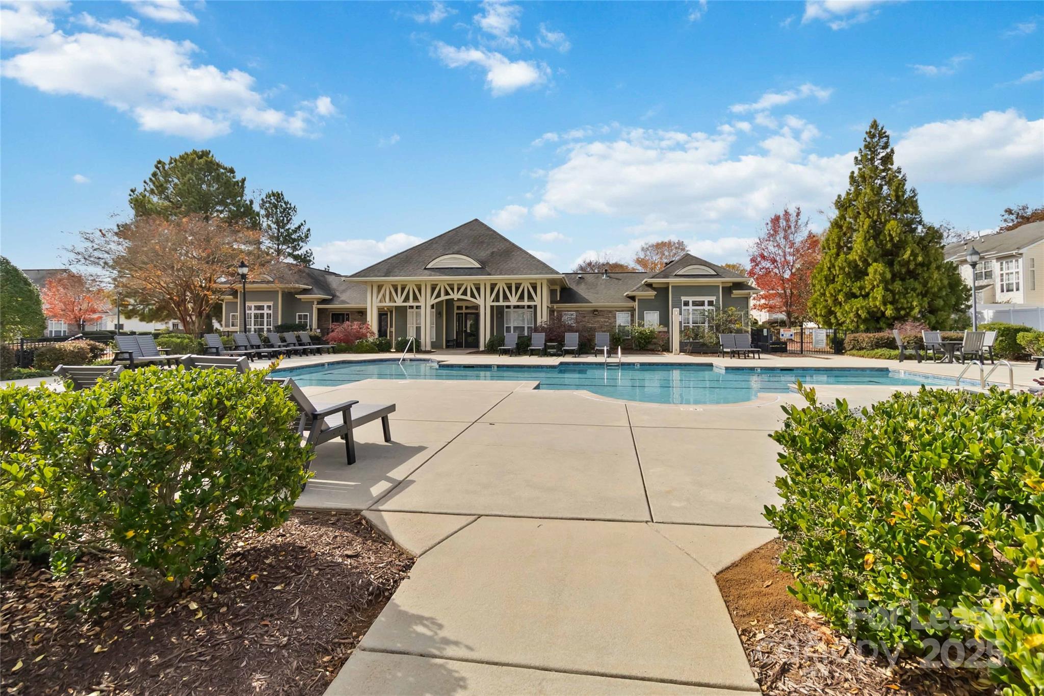 2613 Silverthorn Drive