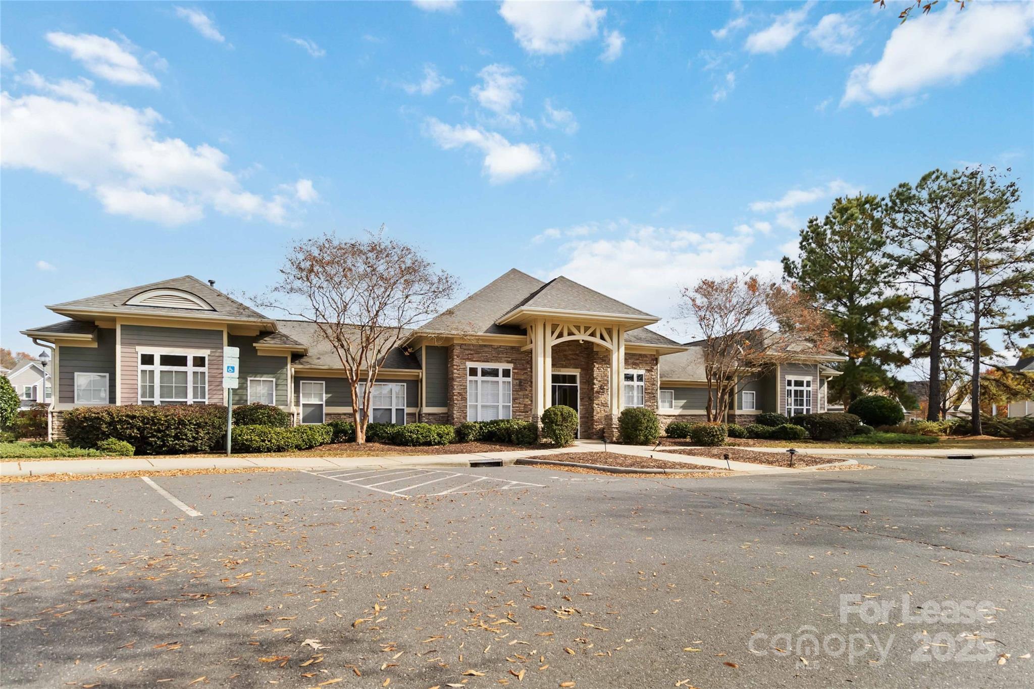 2613 Silverthorn Drive