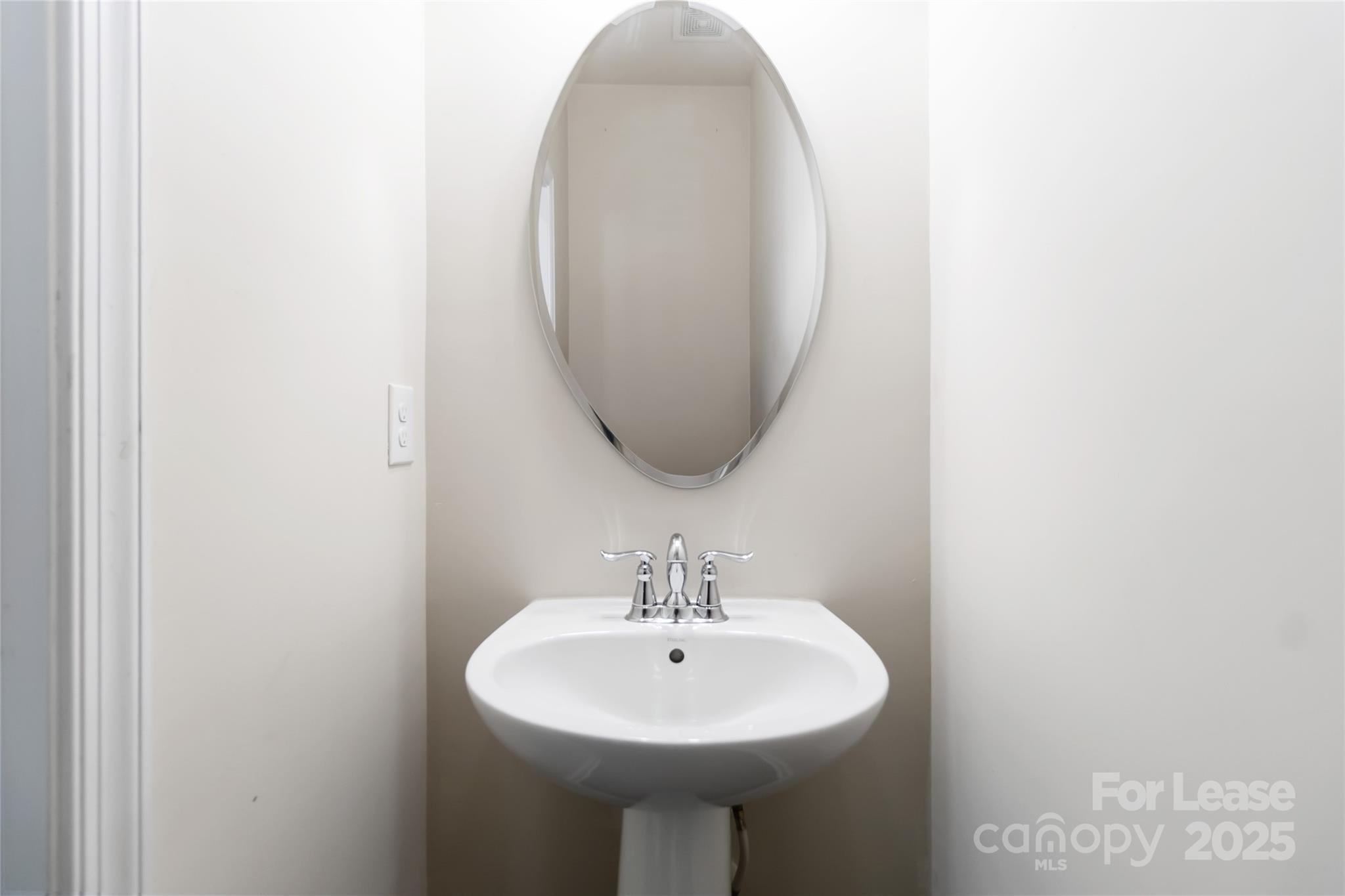 2613 Silverthorn Drive