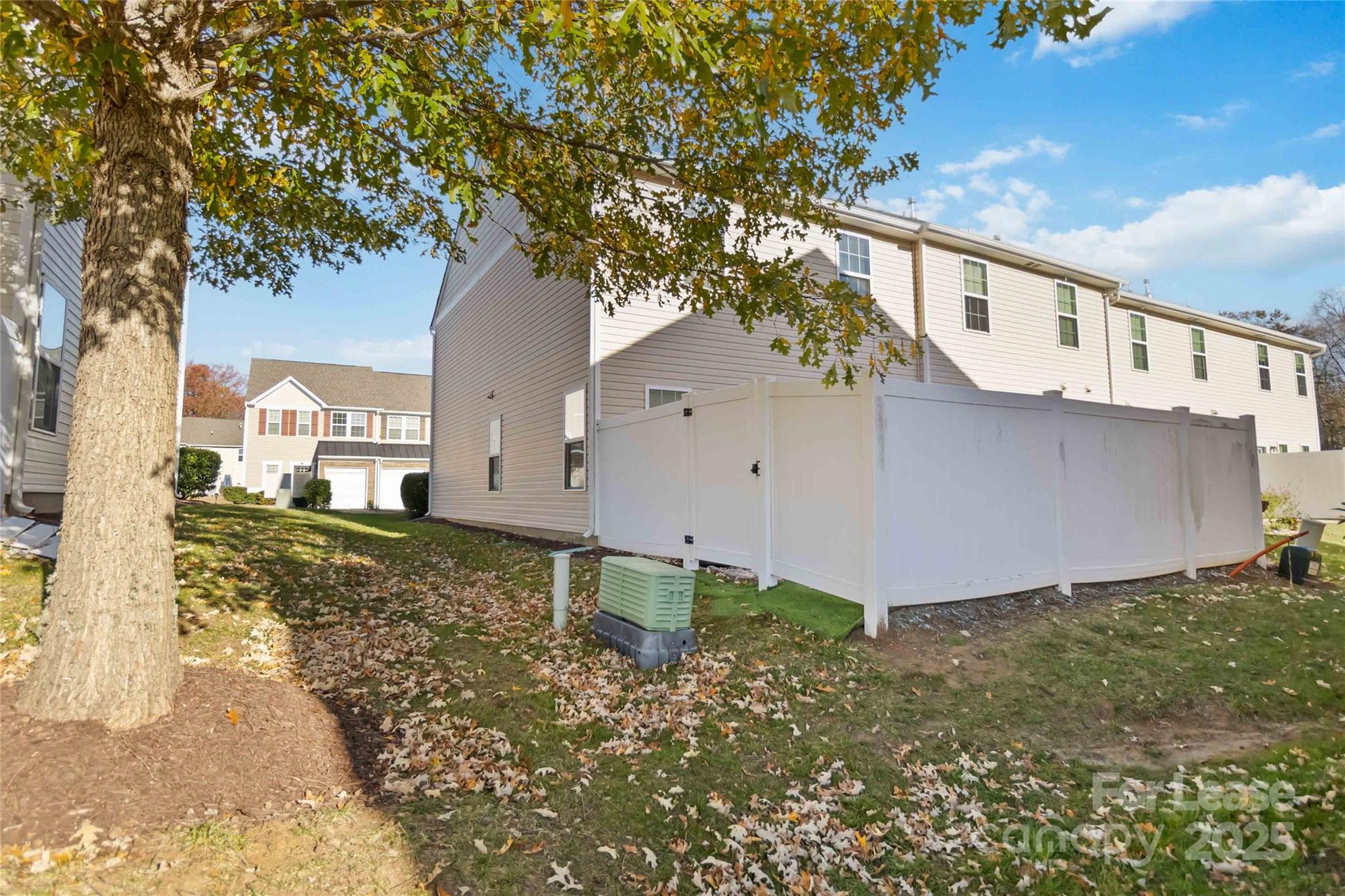 2613 Silverthorn Drive