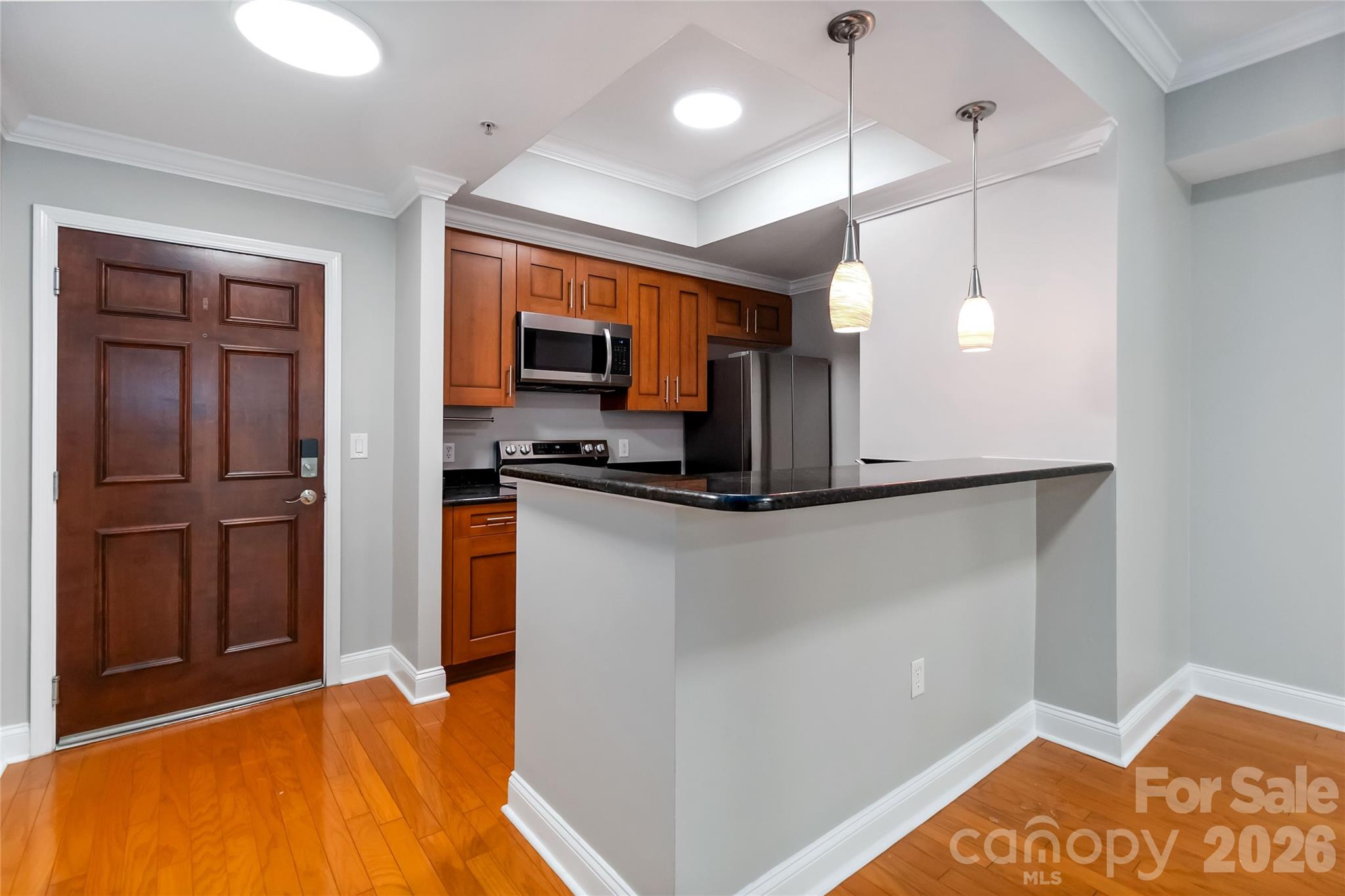 300 W 5th Street Unit: 333