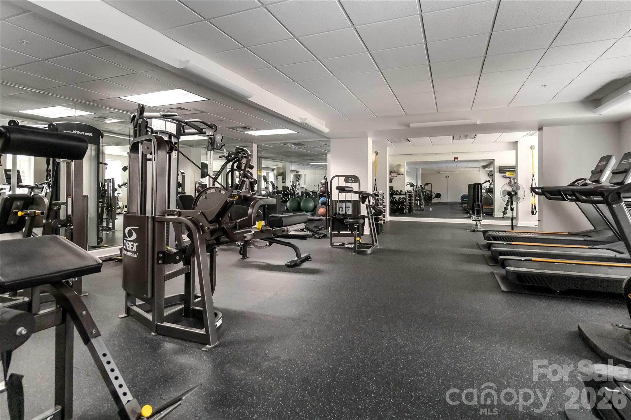 300 W 5th Street Unit: 333