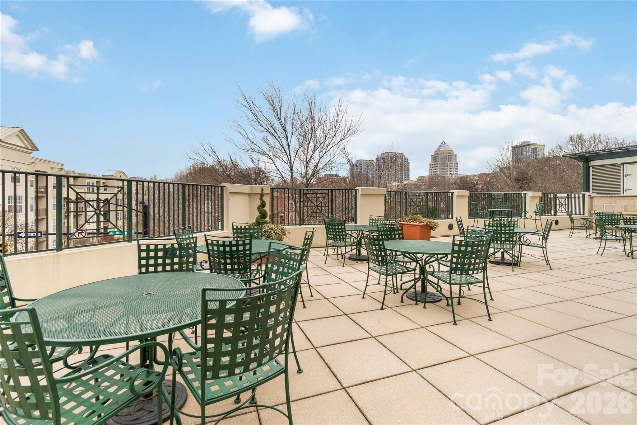 300 W 5th Street Unit: 333