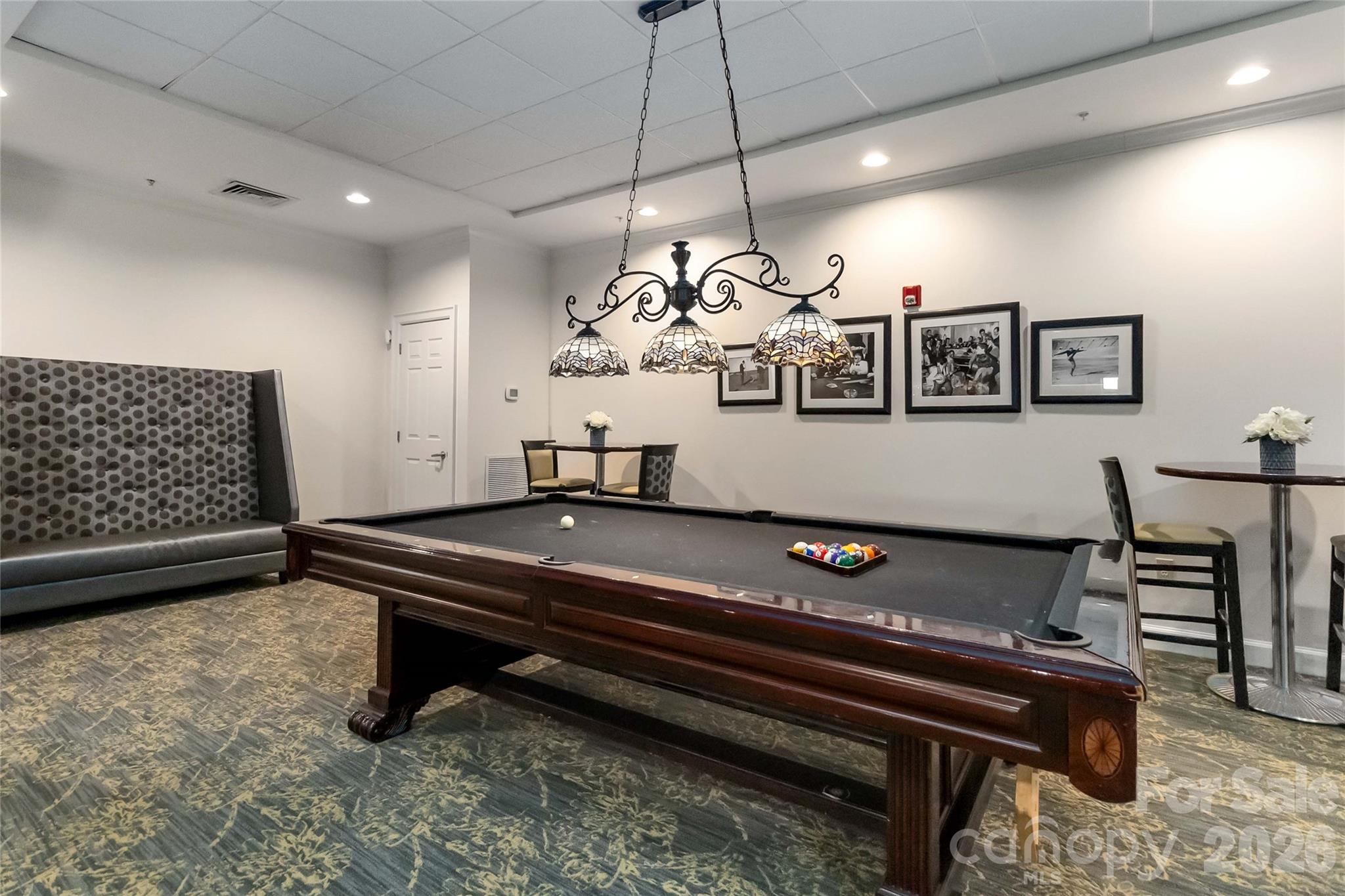 300 W 5th Street Unit: 333