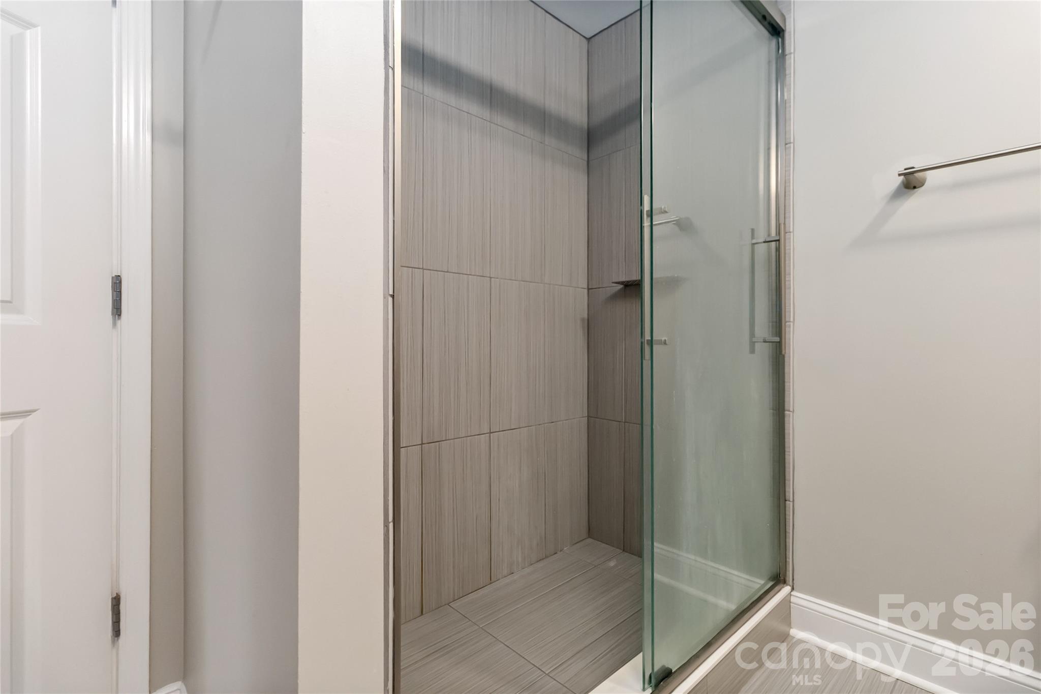 300 W 5th Street Unit: 333