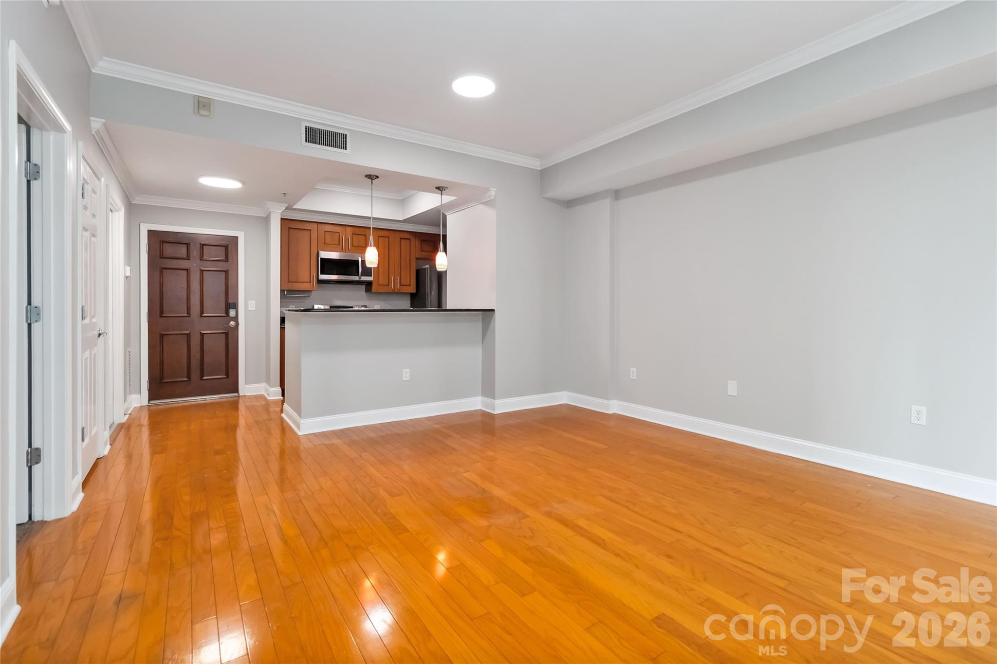 300 W 5th Street Unit: 333