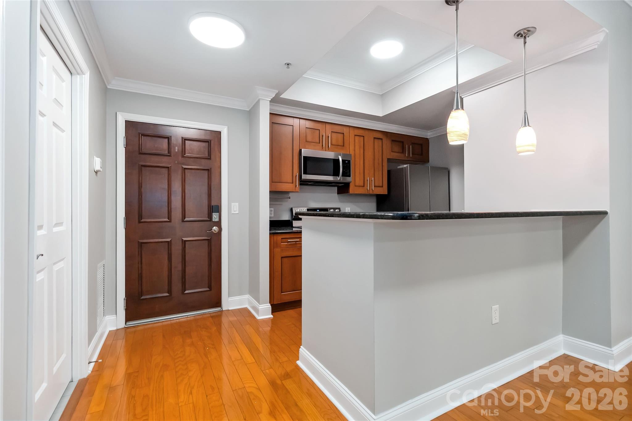 300 W 5th Street Unit: 333