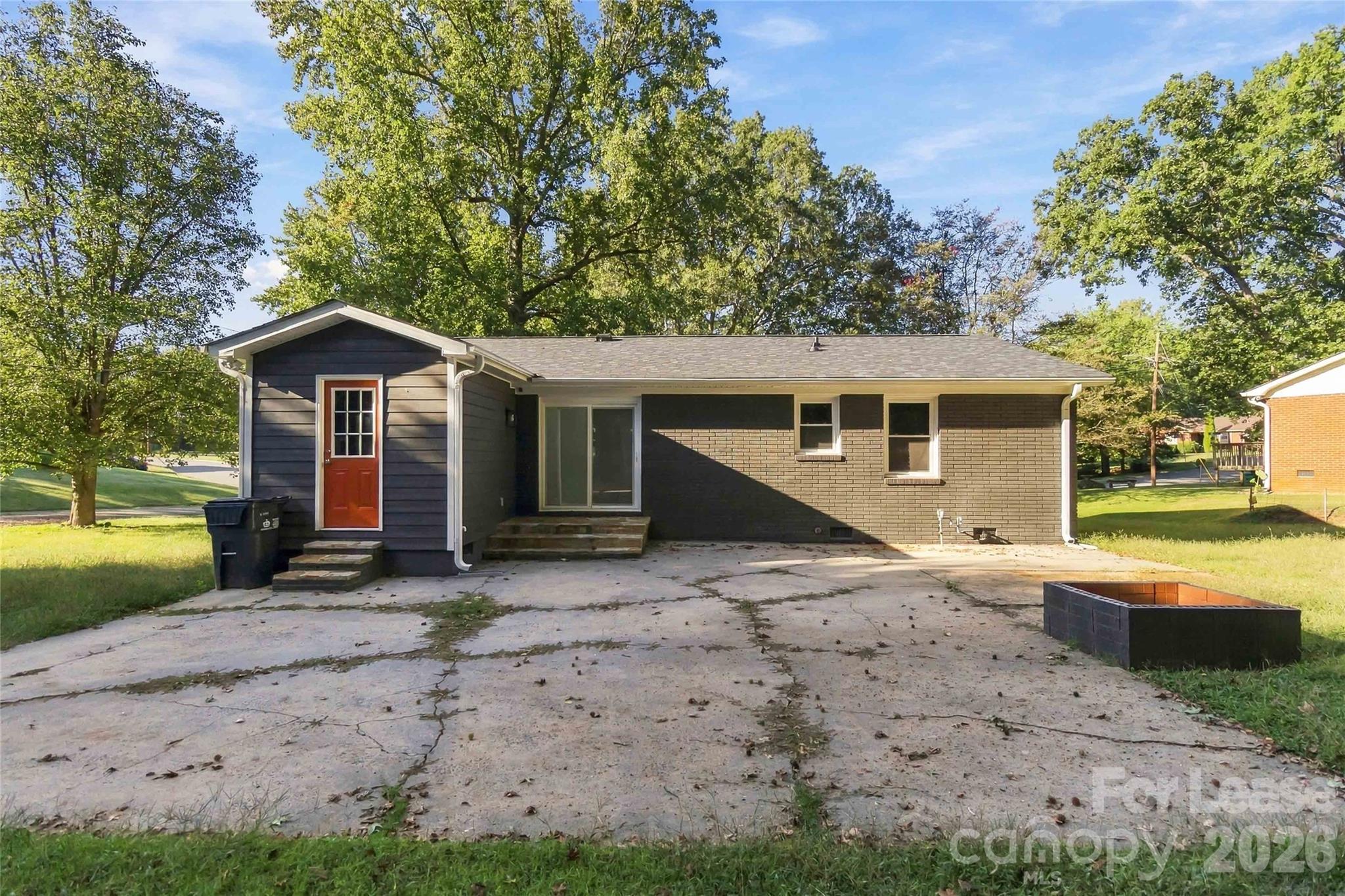 1200 Weststone Drive