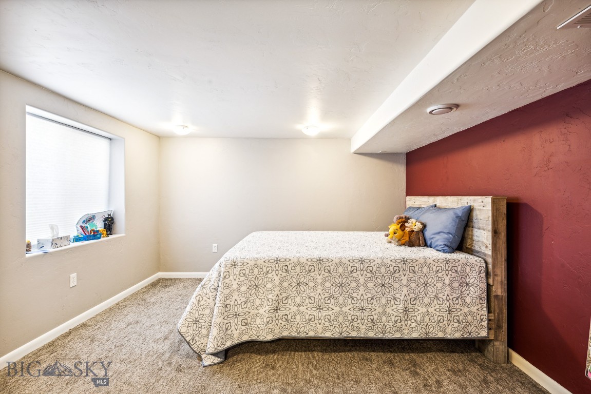 307 N 4th